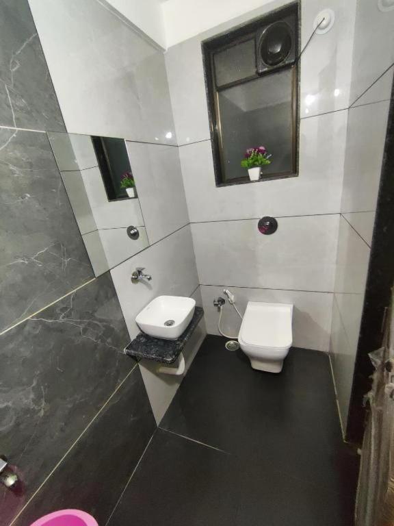 Hotel Shree Sai Shirdi Buitenkant foto