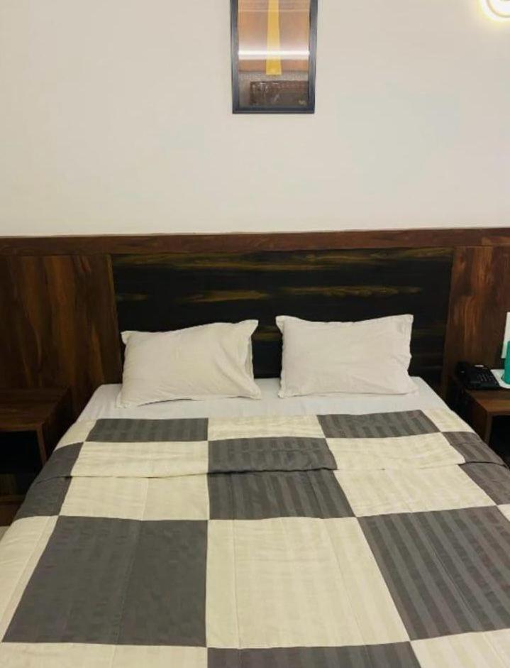Hotel Shree Sai Shirdi Buitenkant foto